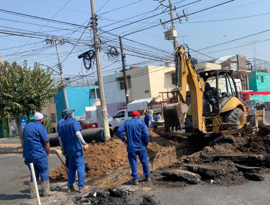 Ooapas Repara Ruptura de Tubería Para Evitar Afectaciones en la Colonia Prados Verdes