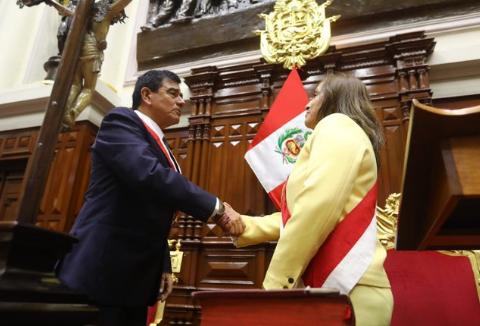 Dina Boluarte Presidenta de Perú
