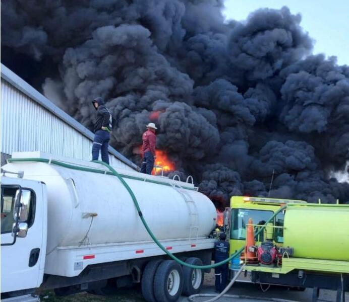 Incendio en Recicladora de Llantas en Tarímbaro