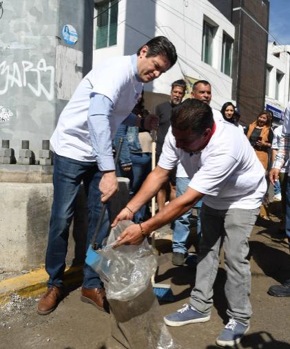 Llama Alfonso Martínez a Morelianos a Barrer el Frente de su Casa o Negocio