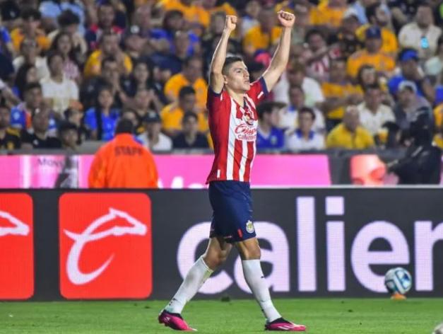 Chivas Venció 2-1 a Tigres