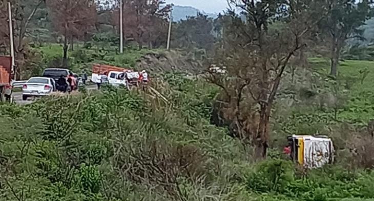 Dos Muertos y 20 Heridos en Accidente en la Carretera Morelia-Queréndaro