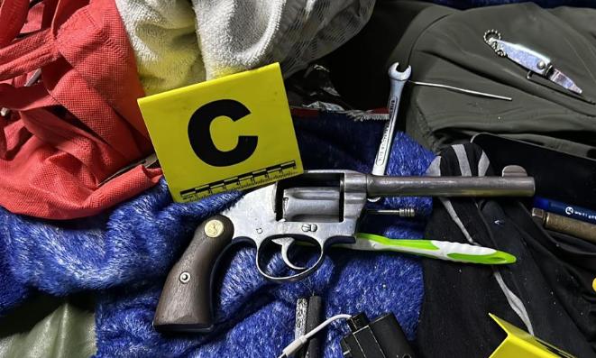 En Cateo Realizado en Morelia, FGE Asegura Armas, Droga y Detiene a dos Hombres