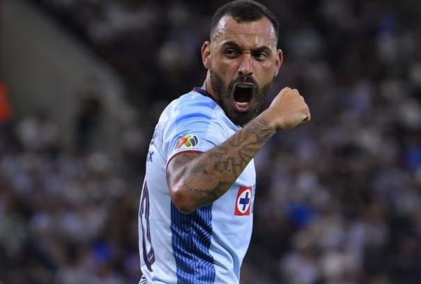 Cruz Azul Venció a Monterrey 2-1
