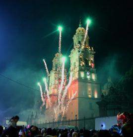 Con Encendido Especial de Catedral y Concierto de Gala, Celebran Bicentenario del Heroico Colegio Militar