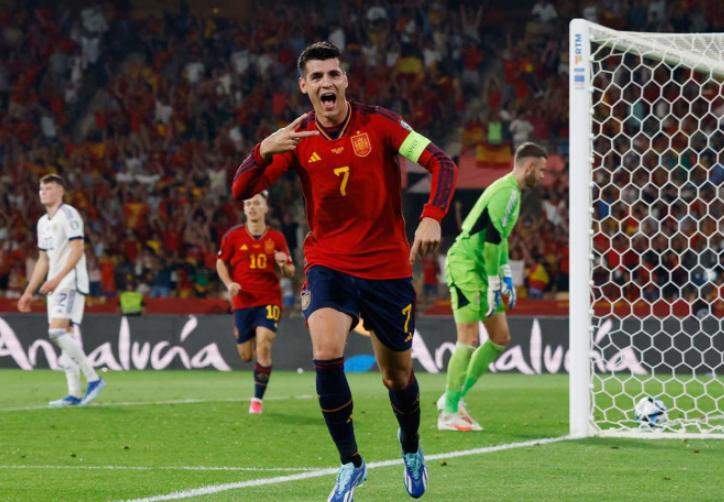 España Venció a Escocia 2-0