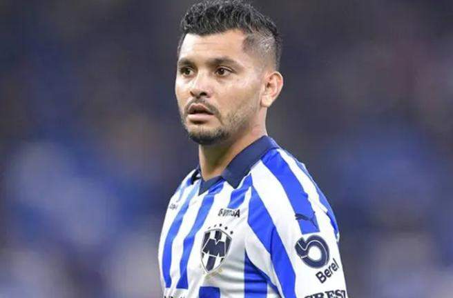 Monterrey Sancionan al Tecatito por Romper el Reglamento y Código de Ética