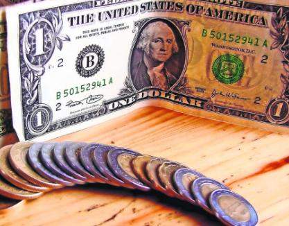 Acumula Superpeso Pérdida de 5% en la Semana