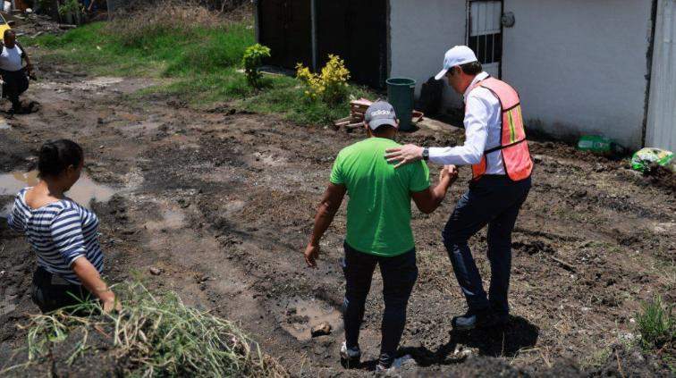 Supervisa Alfonso Martínez Limpieza y Refuerzo al Dren de la Gertrudis Sánchez
