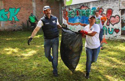 En la Colonia Cayetano Andrade, Encabeza Yankel Benítez Jornada de Limpieza