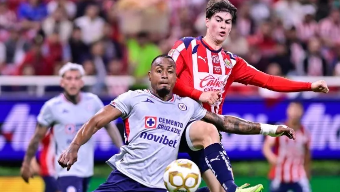 Chivas Empató con Cruz Azul 0-0
