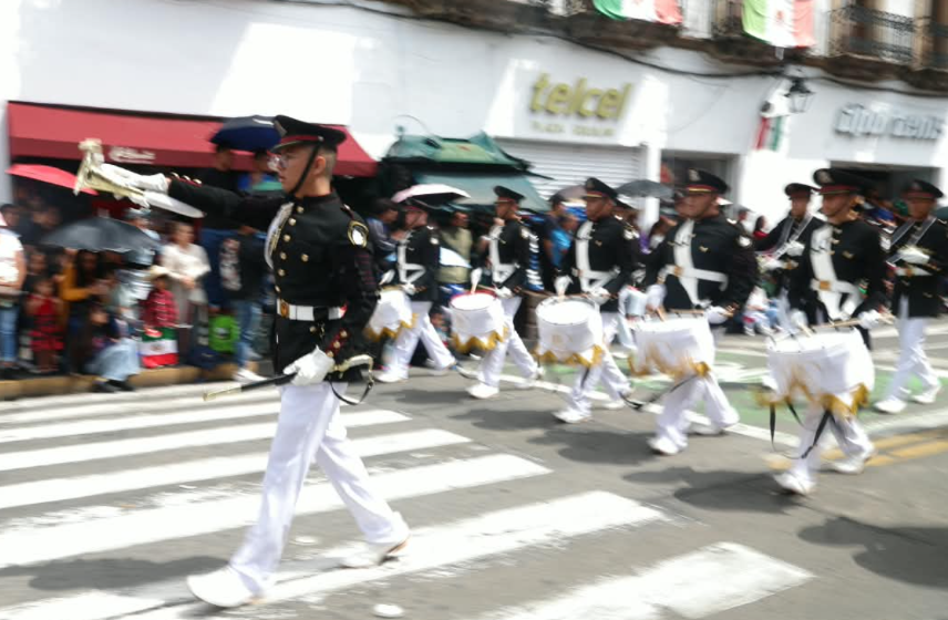 Desfile por Aniversario de la Independencia Llena de Fervor Patrio el Centro de Morelia